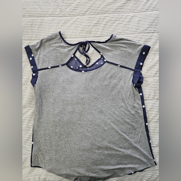 Fortune & Ivy Navy Polka Dot Top with Gray Accents Size M - Picture 6 of 8